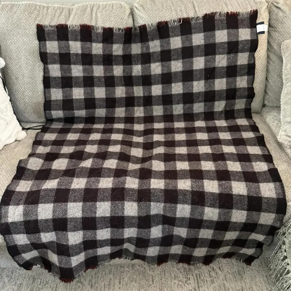 Pendleton Wool Buffalo Plaid Throw Blanket 45x56 Red Black Reversible Fringe EUC